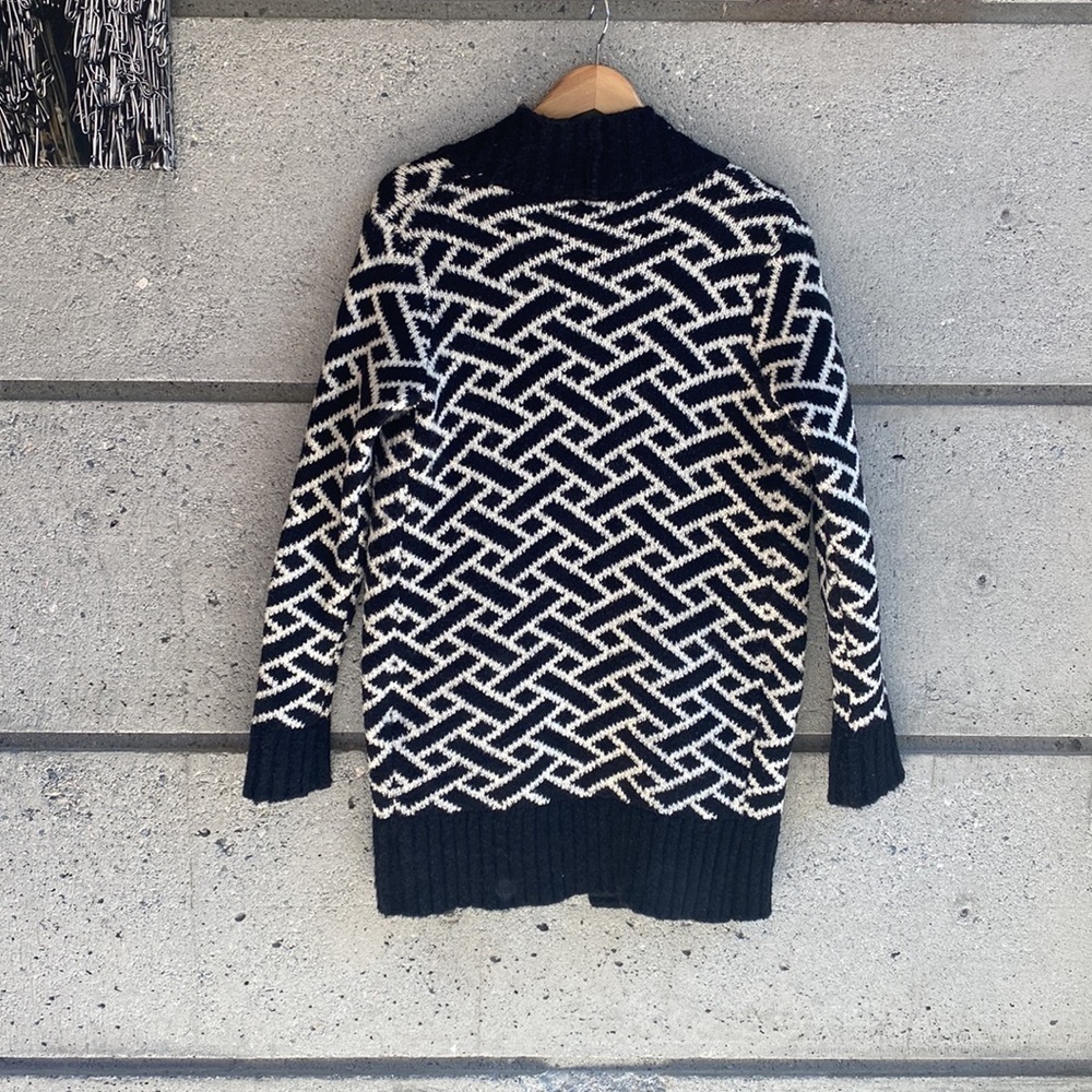 🇦🇷 Geo Pattern Open Front cozy Cardigan - Picture 3 of 4